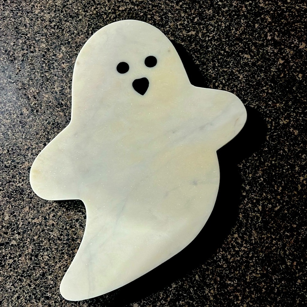 **Viral Ghost Marble Cutting Board**